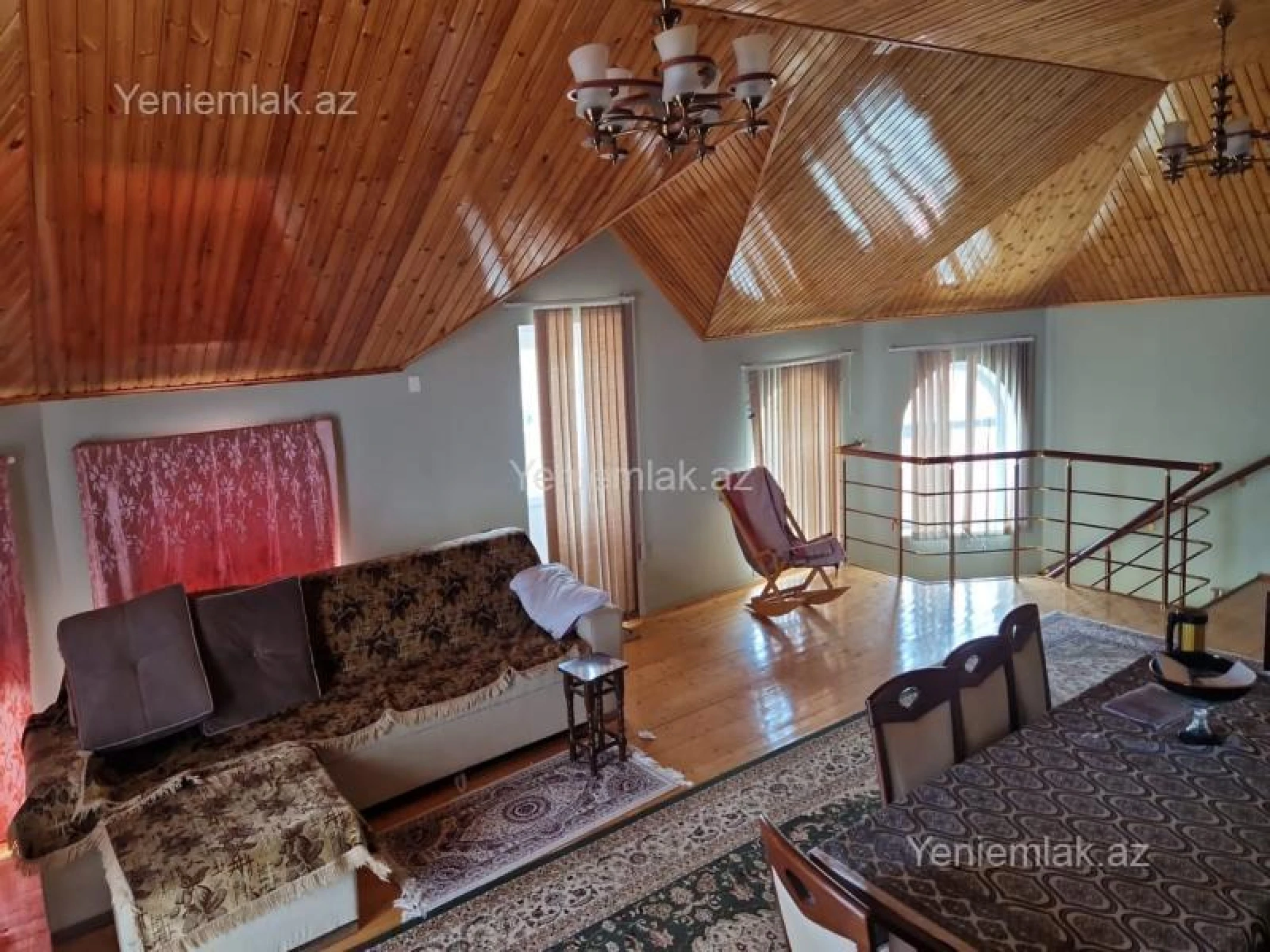 Satılır 5 otaqlı həyət evi 350 m²