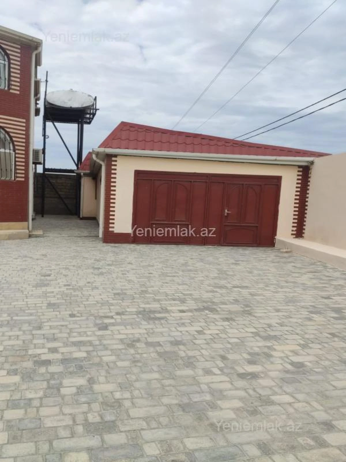 Satılır 5 otaqlı həyət evi 350 m²