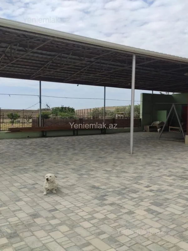 Satılır 5 otaqlı həyət evi 350 m²