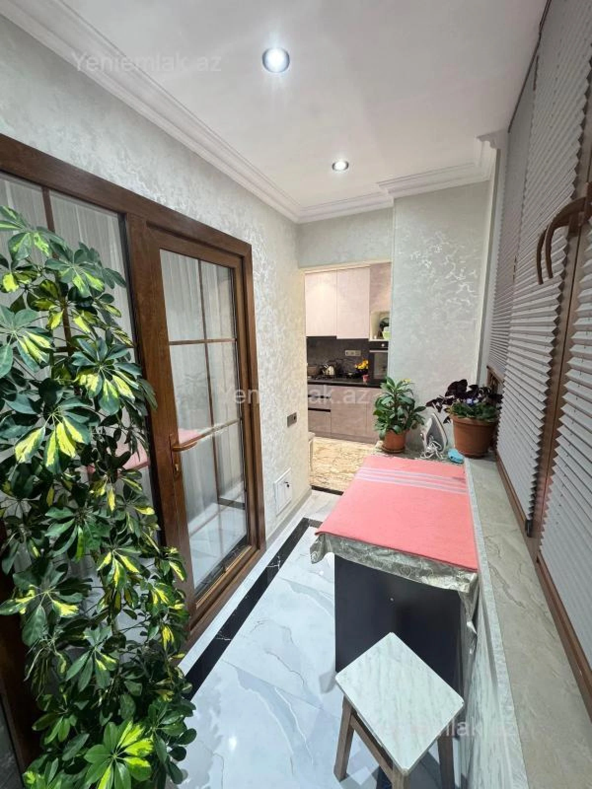 Satılır 3 otaqlı köhnə tikili 68 m²