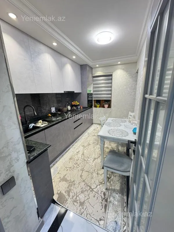 Satılır 3 otaqlı köhnə tikili 68 m²
