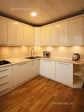 Satılır 3 otaqlı köhnə tikili 85 m²