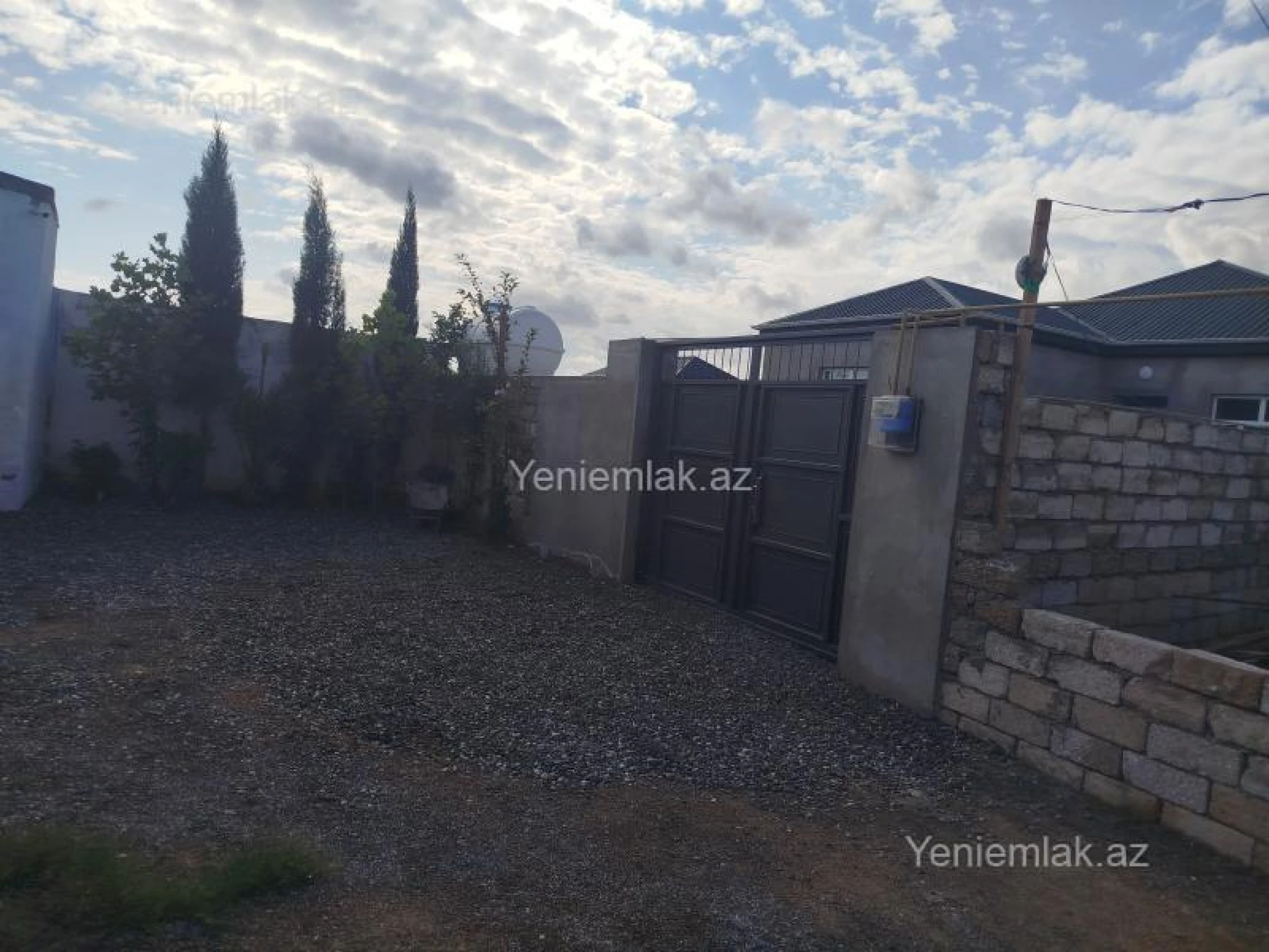 Satılır 3 otaqlı həyət evi 100 m²