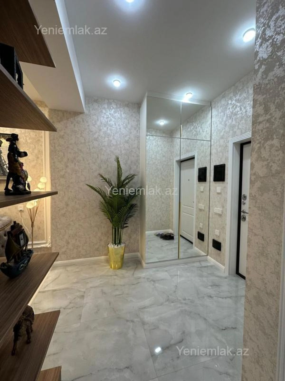 Satılır 3 otaqlı yeni tikili 82 m²