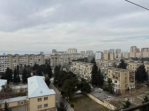 Satılır 3 otaqlı köhnə tikili 95 m²