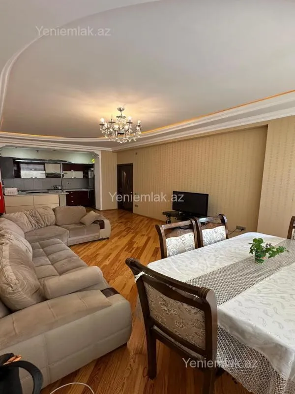 Satılır 3 otaqlı yeni tikili 90 m²
