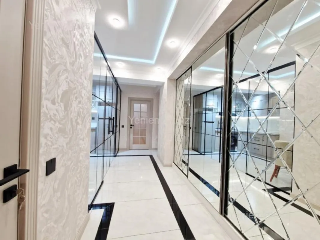 Satılır 3 otaqlı yeni tikili 74 m²