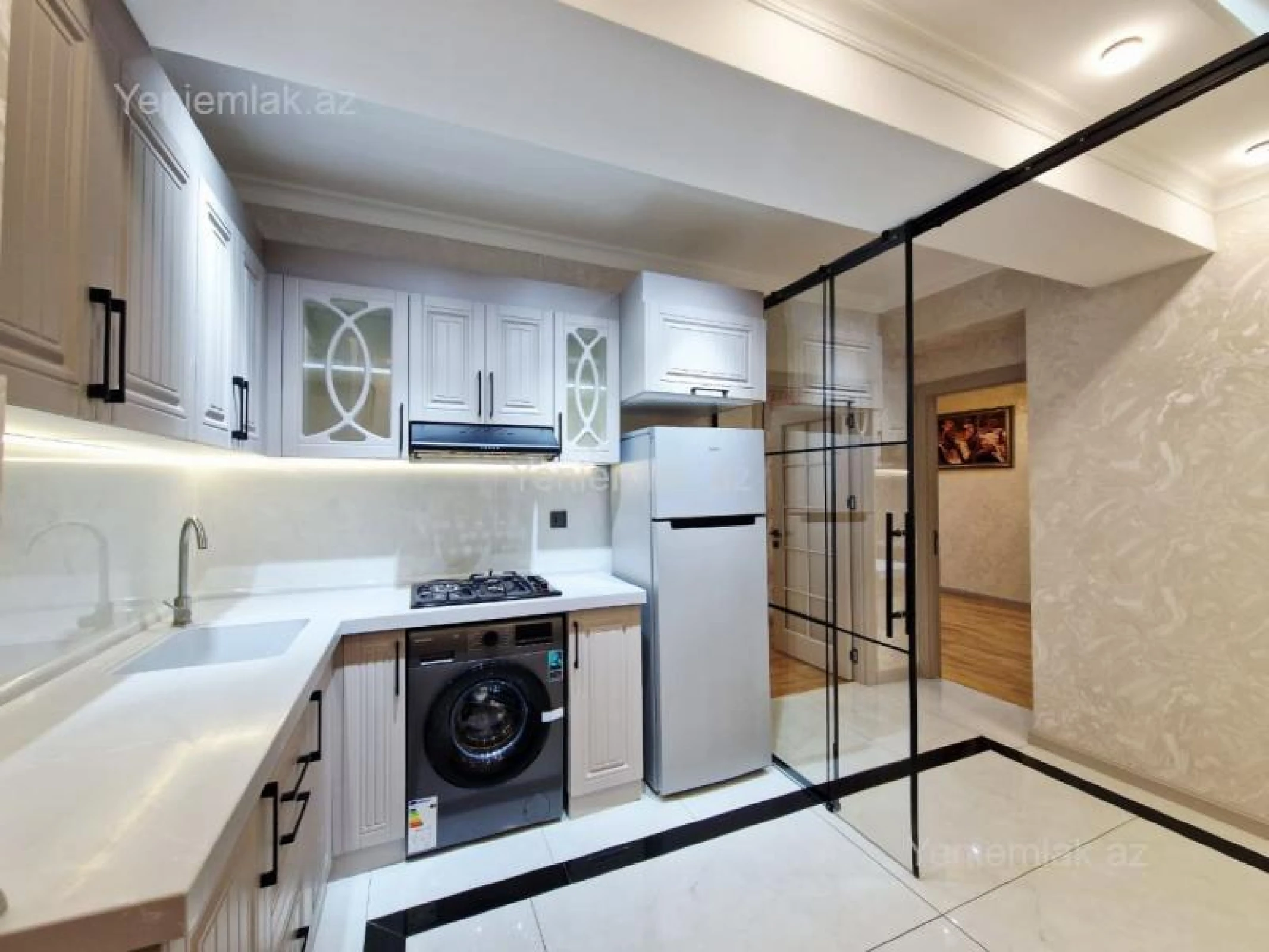 Satılır 3 otaqlı yeni tikili 74 m²