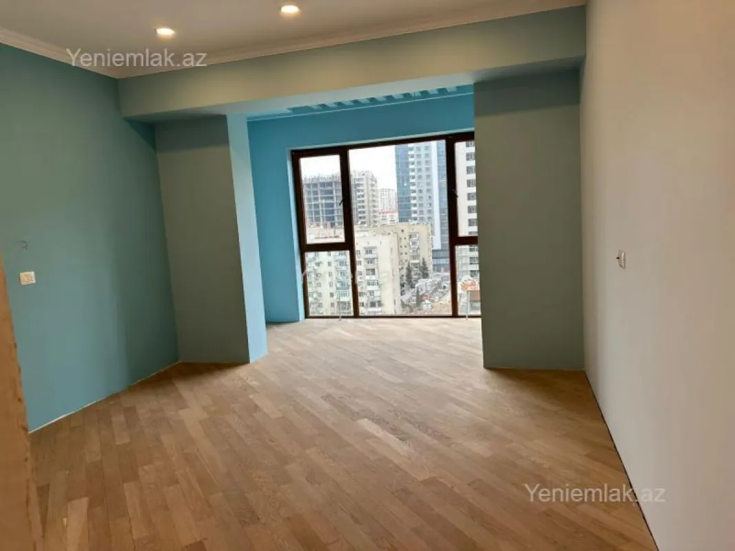 Satılır 4 otaqlı yeni tikili 190 m²