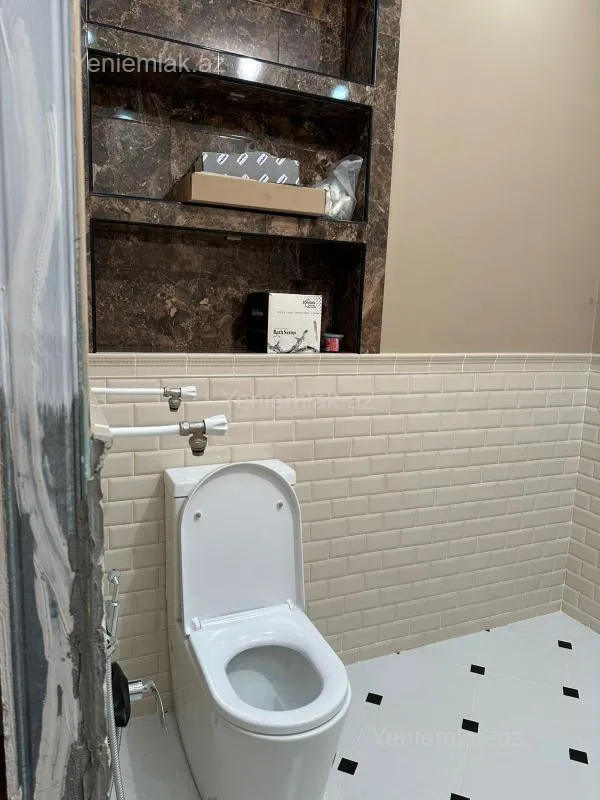 Satılır 4 otaqlı yeni tikili 190 m²