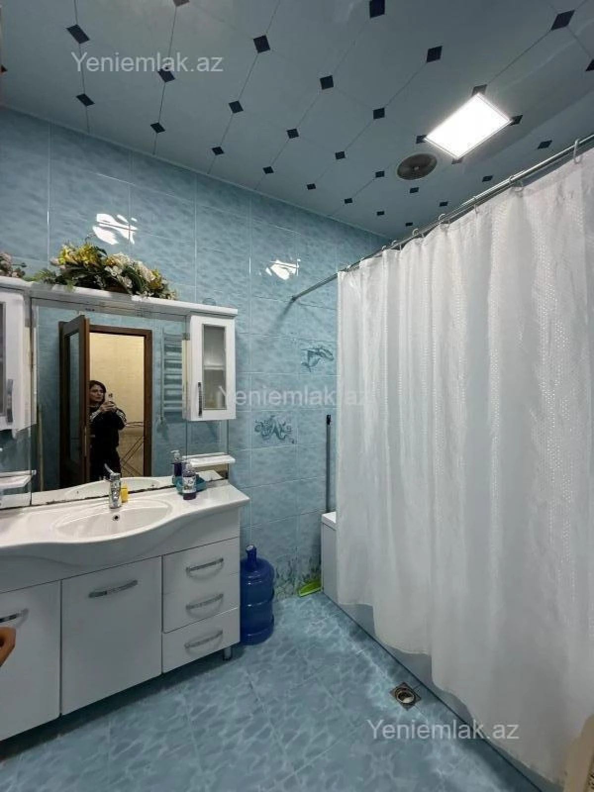 Satılır 6 otaqlı həyət evi 250 m²