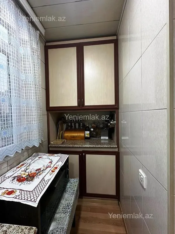 Satılır 3 otaqlı köhnə tikili 55 m²