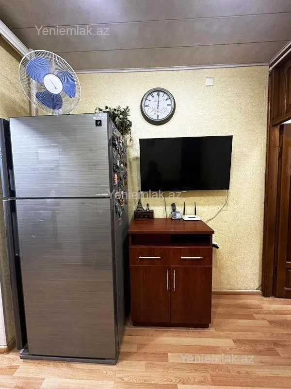 Satılır 3 otaqlı köhnə tikili 55 m²