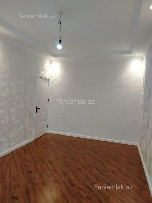 Satılır 2 otaqlı köhnə tikili 65 m²
