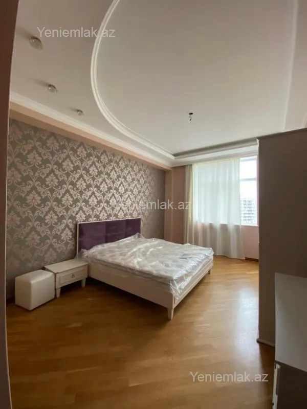 Satılır 3 otaqlı yeni tikili 145 m²