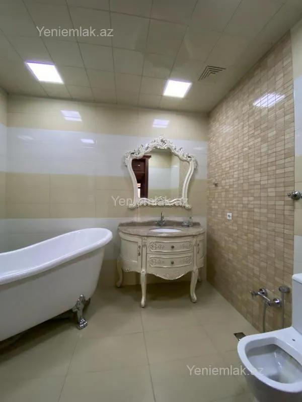 Satılır 3 otaqlı yeni tikili 145 m²