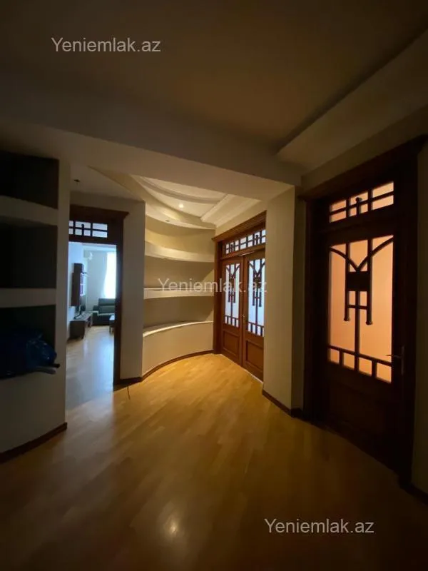 Satılır 3 otaqlı yeni tikili 145 m²