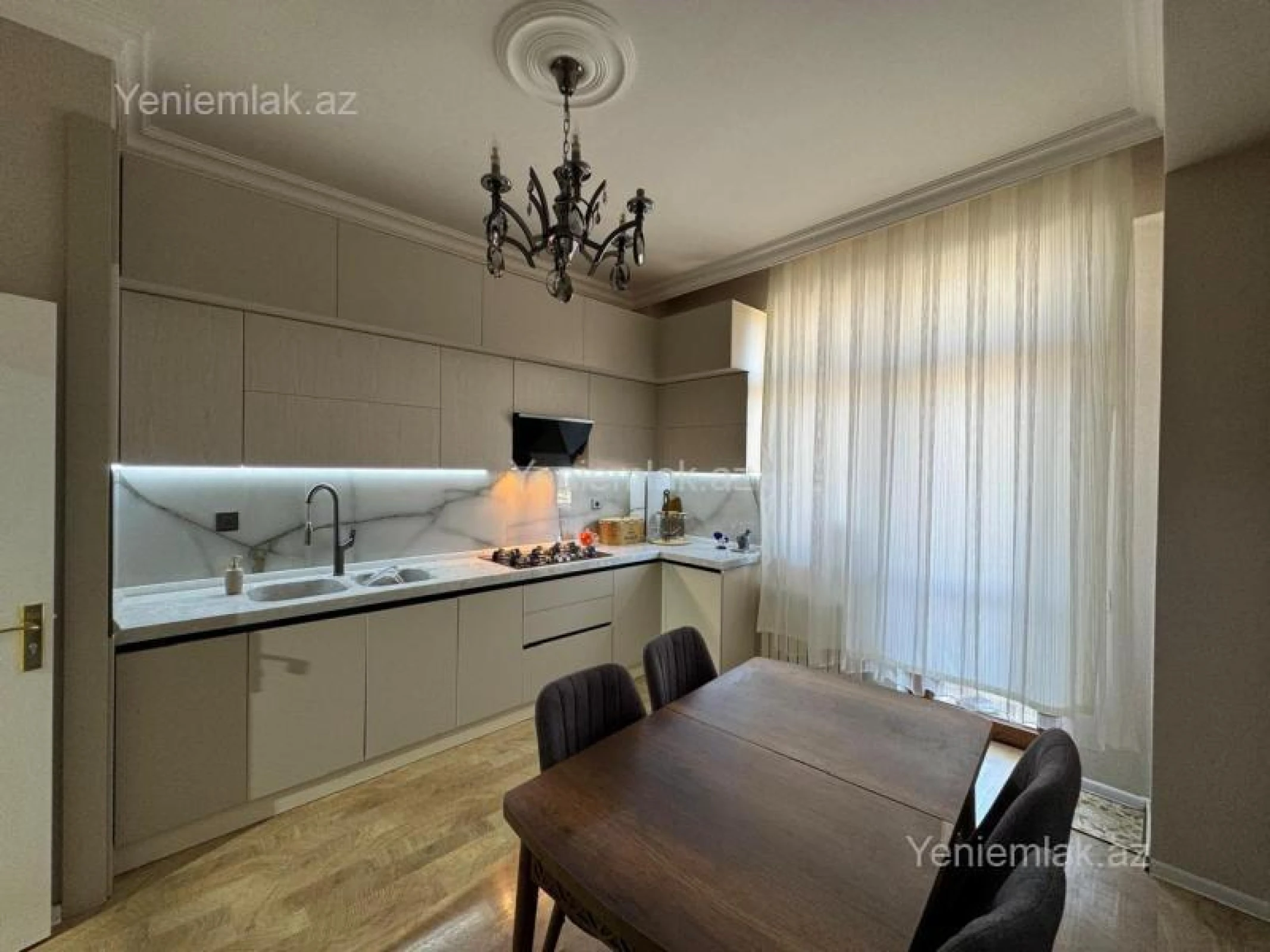 Satılır 2 otaqlı yeni tikili 106 m²