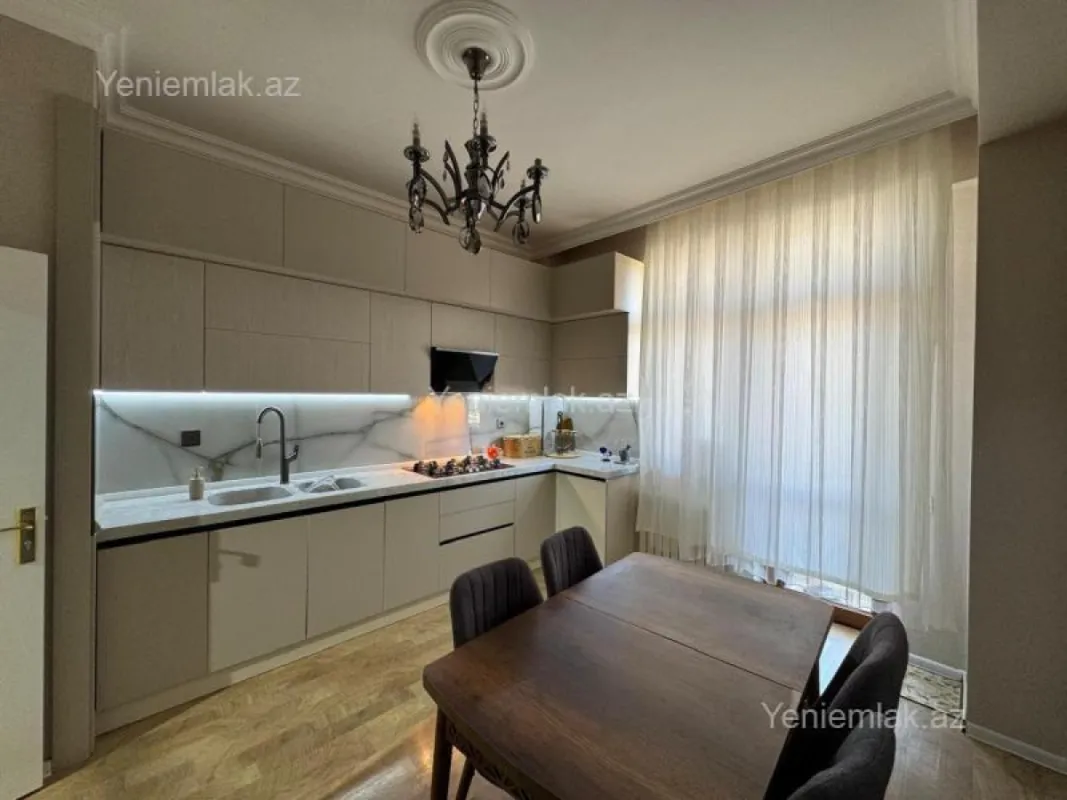 Satılır 2 otaqlı yeni tikili 106 m²