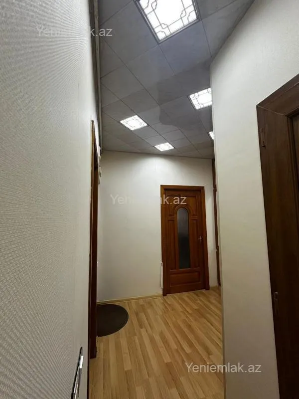 Satılır 3 otaqlı köhnə tikili 60 m²