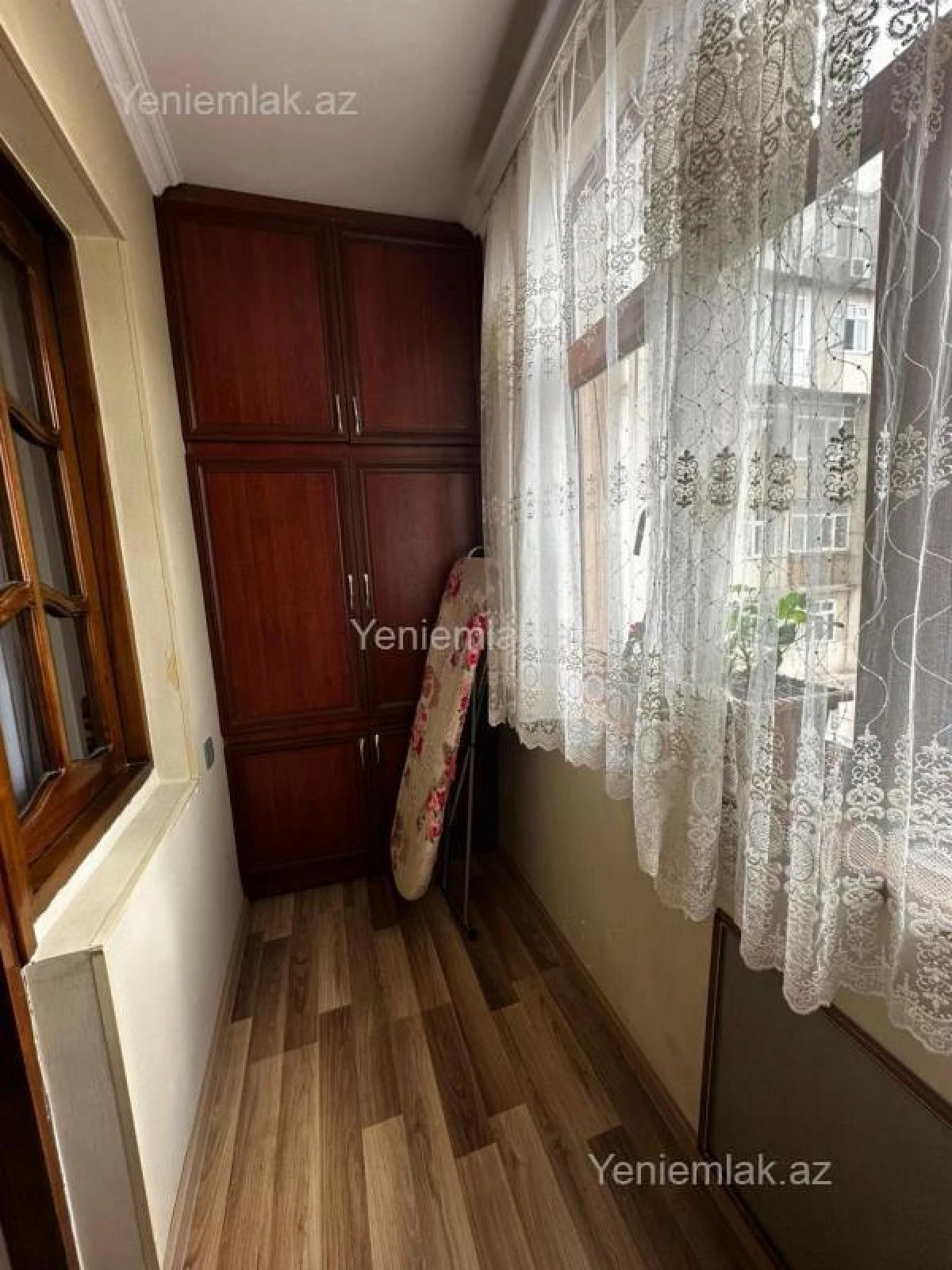 Satılır 3 otaqlı köhnə tikili 60 m²