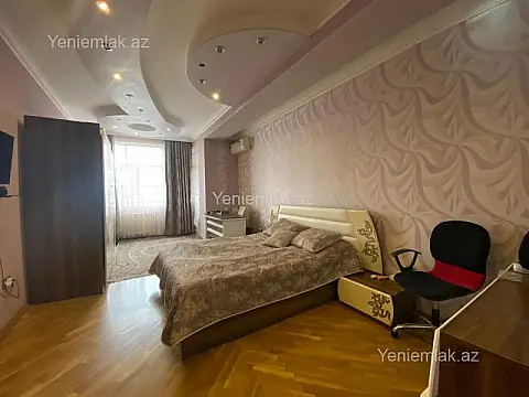 Satılır 3 otaqlı yeni tikili 125 m²