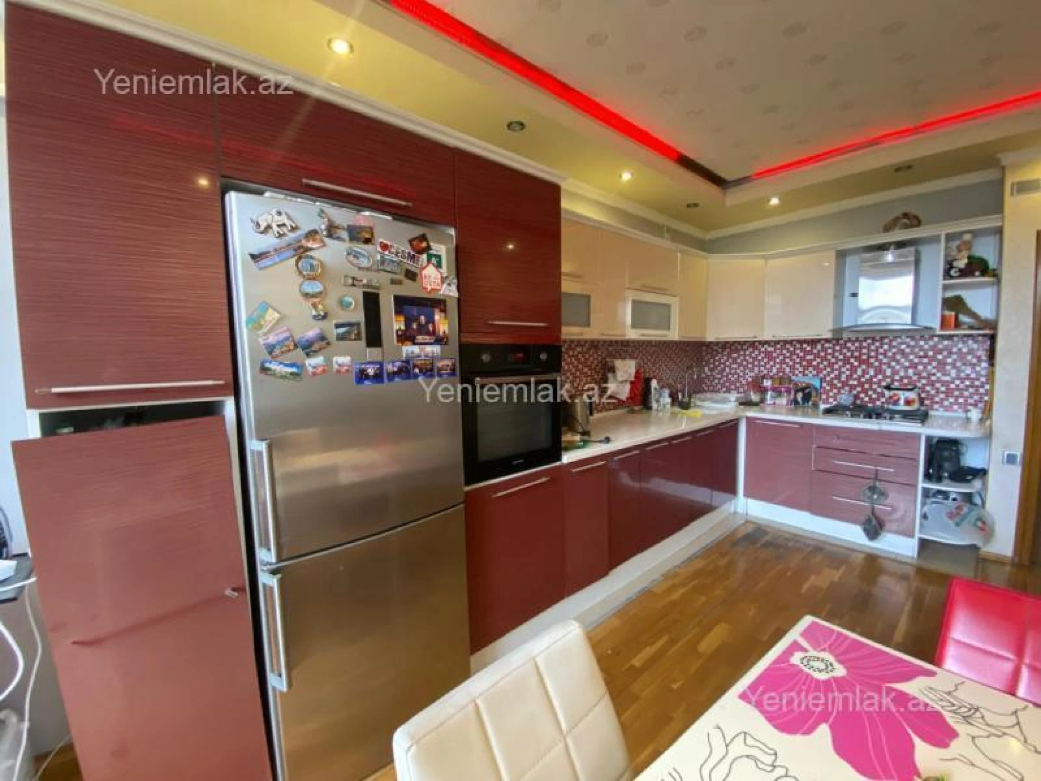 Satılır 3 otaqlı yeni tikili 125 m²