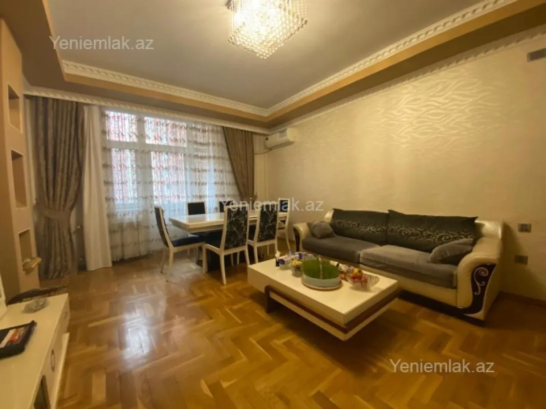 Satılır 3 otaqlı yeni tikili 125 m²