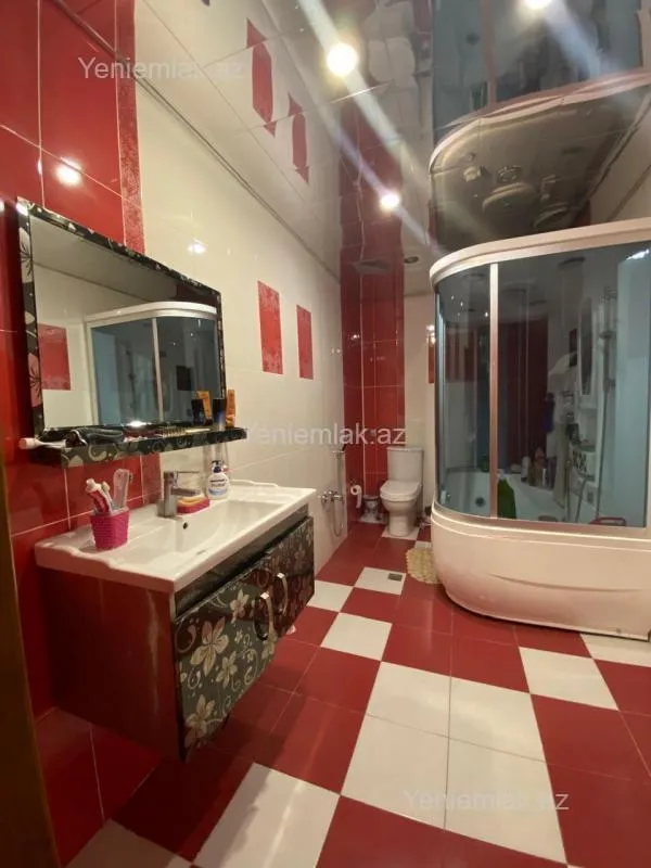 Satılır 3 otaqlı yeni tikili 125 m²