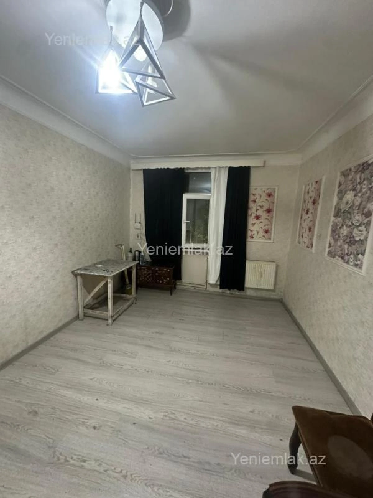 Satılır 1 otaqlı köhnə tikili 35 m²