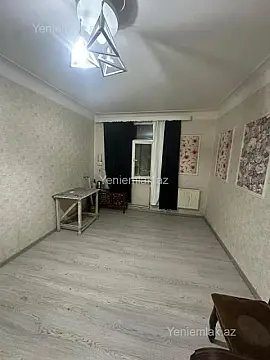 Satılır 1 otaqlı köhnə tikili 35 m²