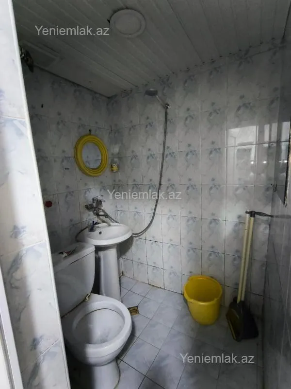 Satılır 1 otaqlı köhnə tikili 35 m²