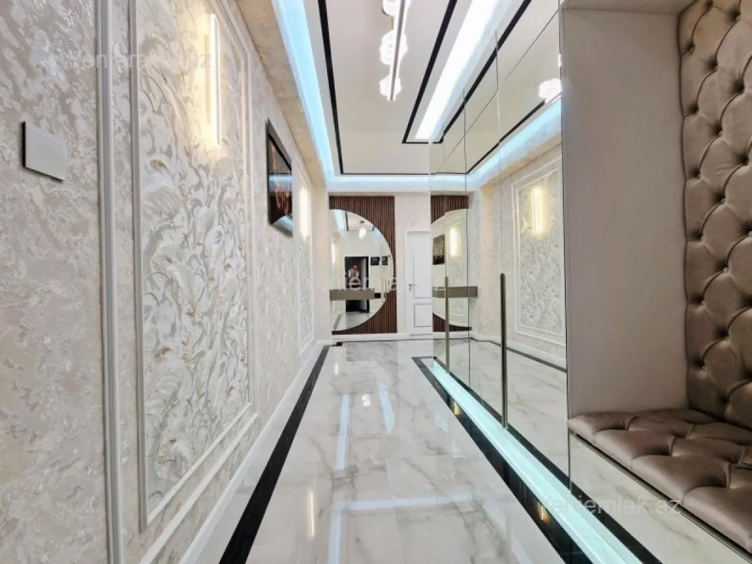 Satılır 3 otaqlı yeni tikili 127 m²