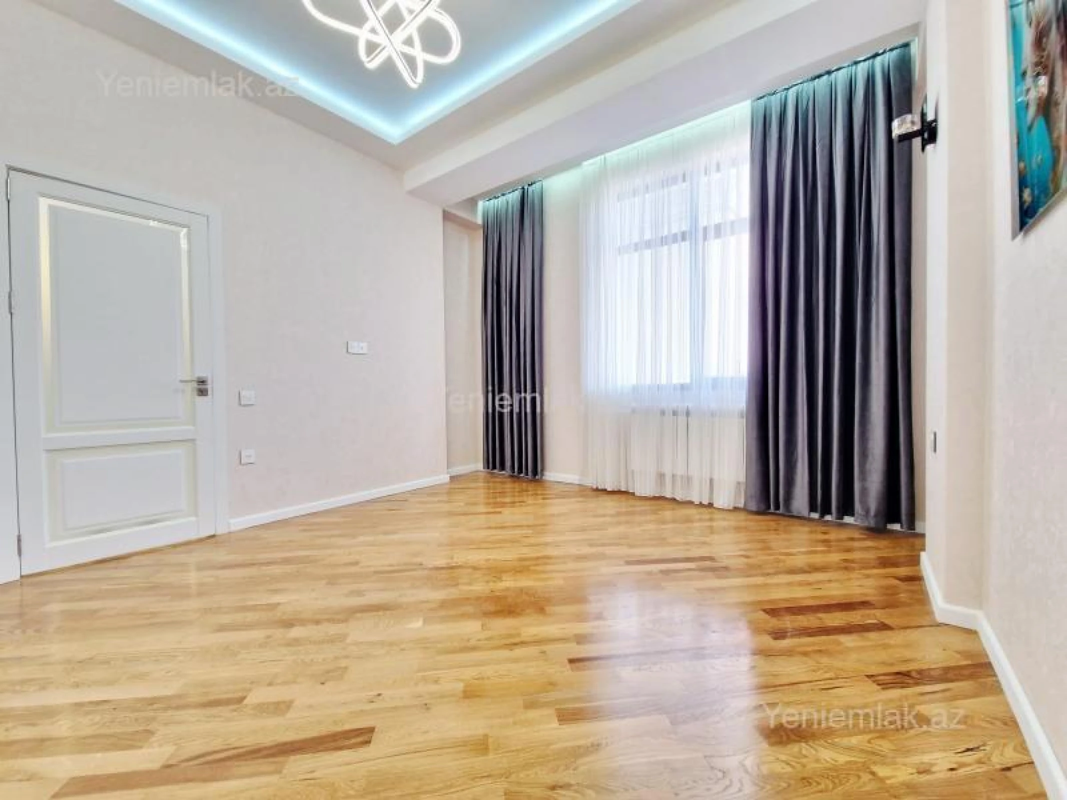 Satılır 3 otaqlı yeni tikili 127 m²