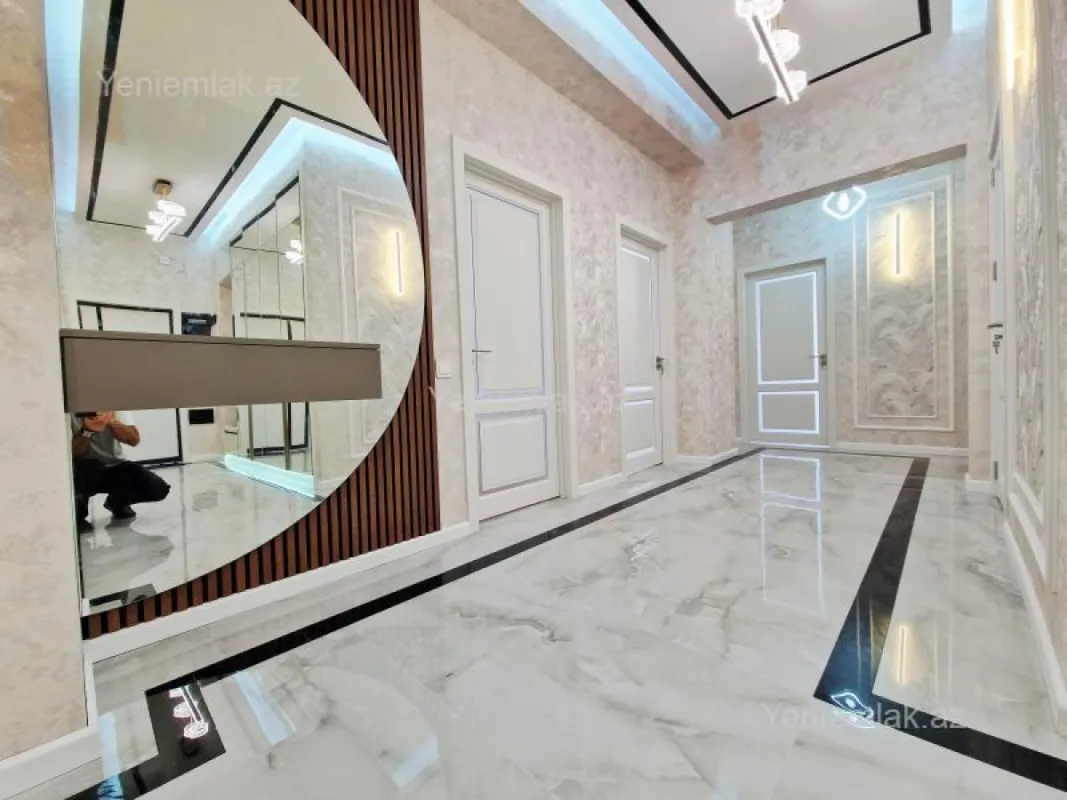 Satılır 3 otaqlı yeni tikili 127 m²