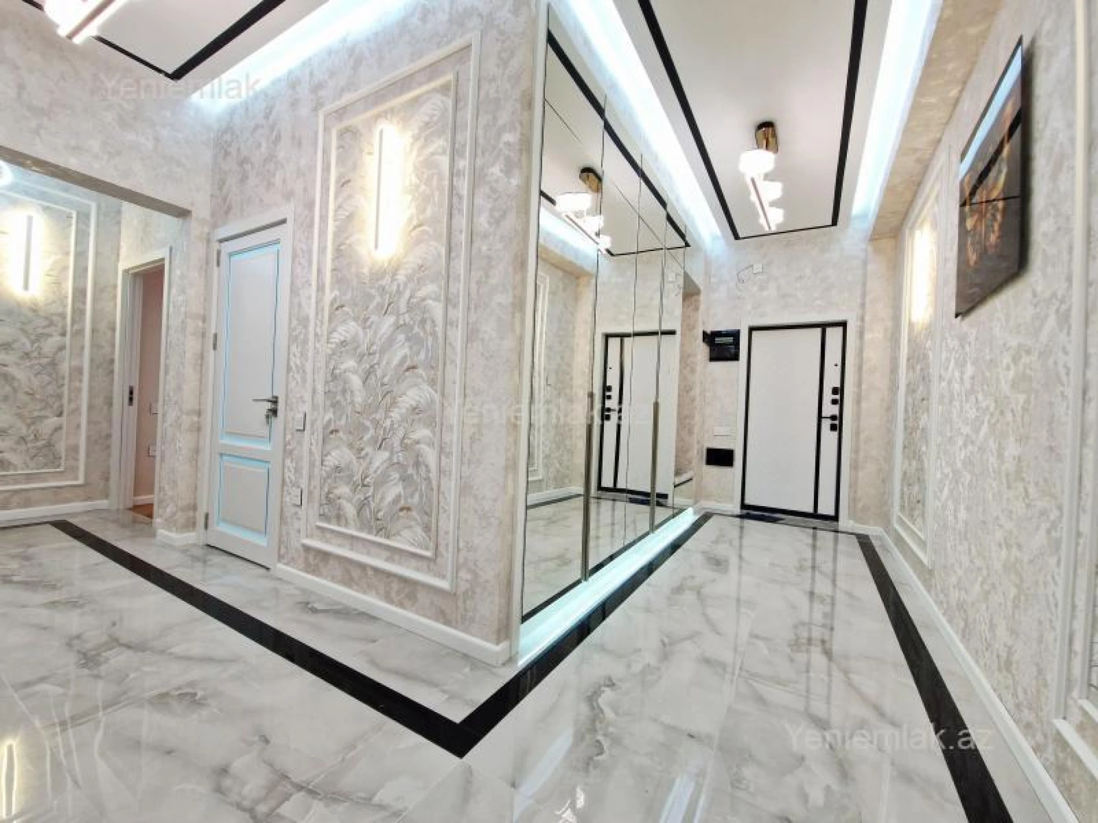 Satılır 3 otaqlı yeni tikili 127 m²