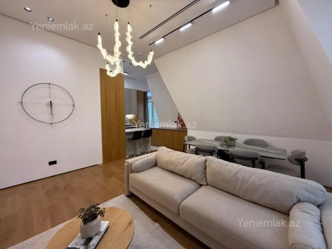 Satılır 2 otaqlı yeni tikili 62 m²
