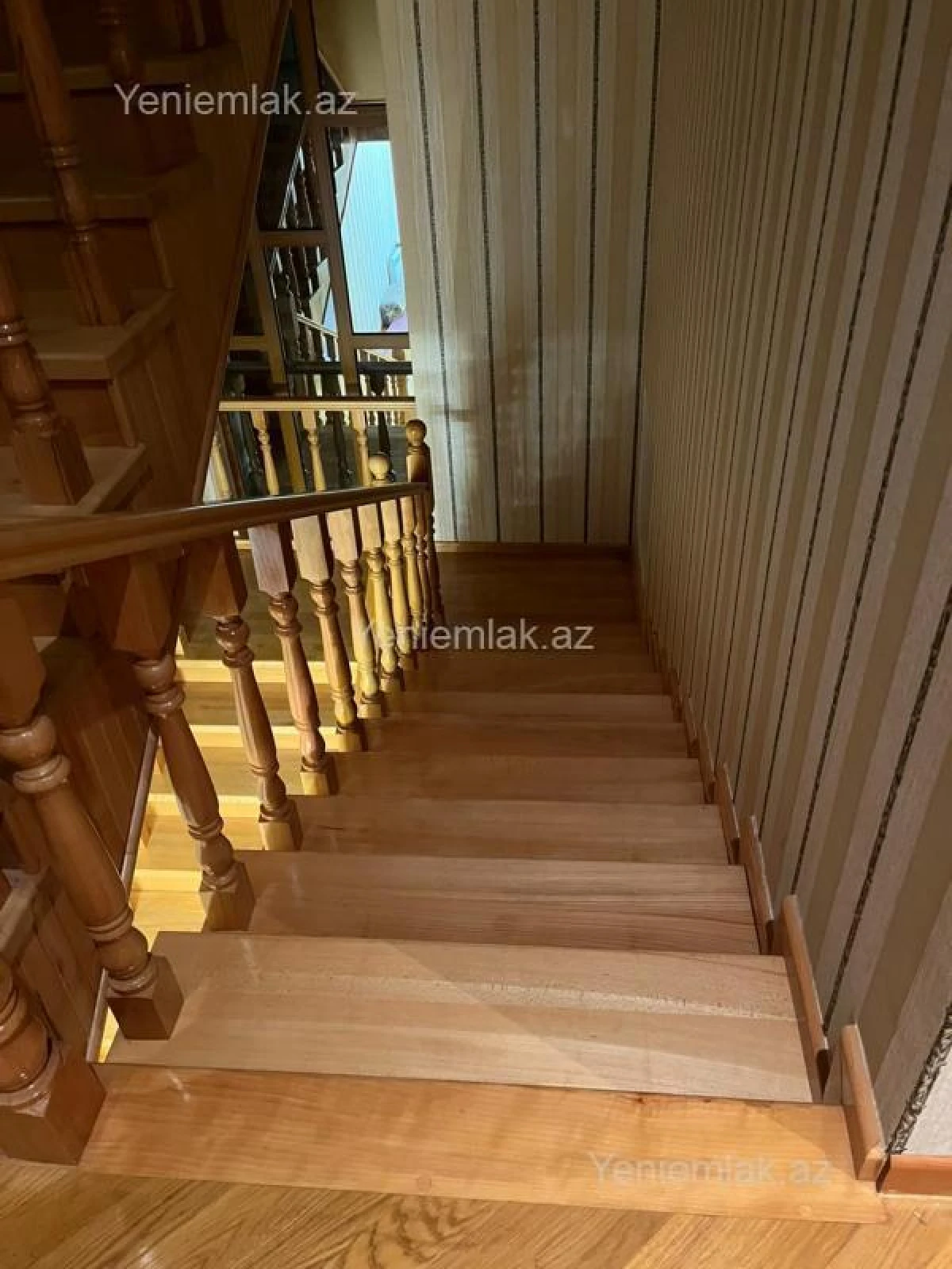 Satılır 6 otaqlı həyət evi 656 m²