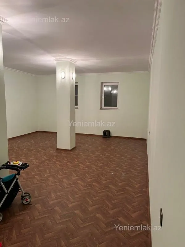 Satılır 6 otaqlı həyət evi 656 m²