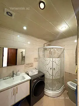 Satılır 3 otaqlı yeni tikili 130 m²