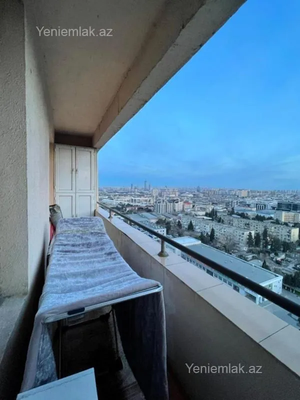 Satılır 3 otaqlı yeni tikili 130 m²