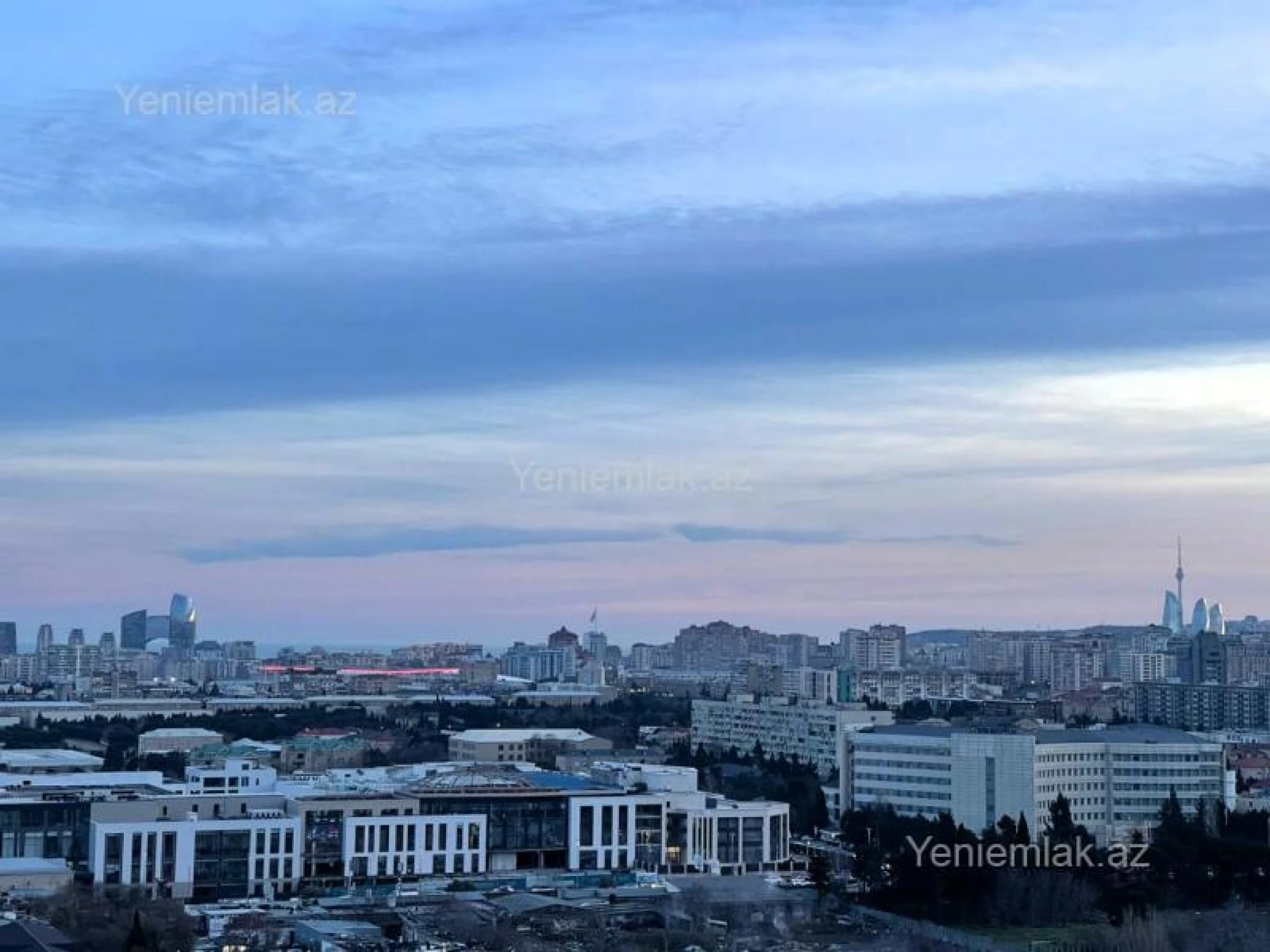 Satılır 3 otaqlı yeni tikili 130 m²