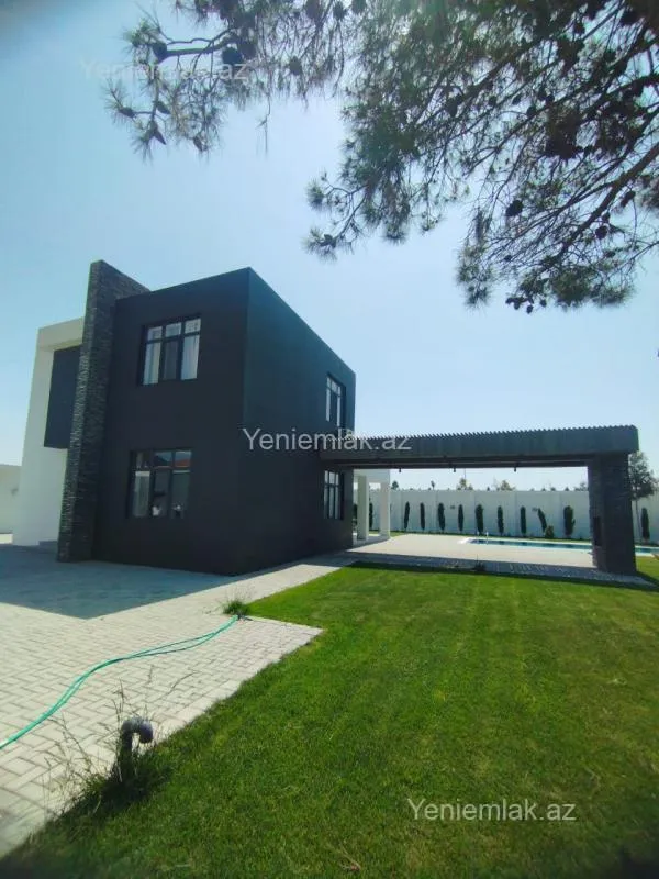 Satılır 4 otaqlı həyət evi 300 m²