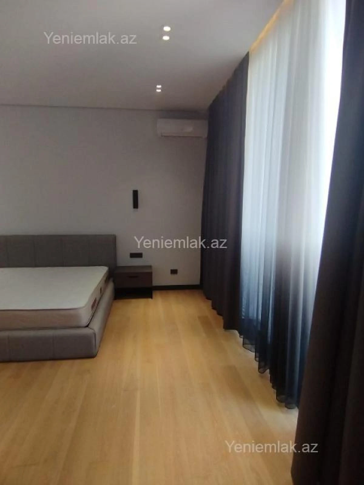 Satılır 4 otaqlı həyət evi 300 m²