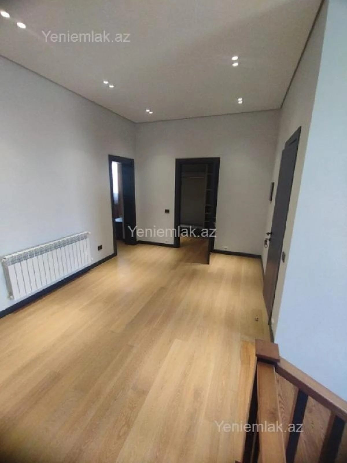 Satılır 4 otaqlı həyət evi 300 m²