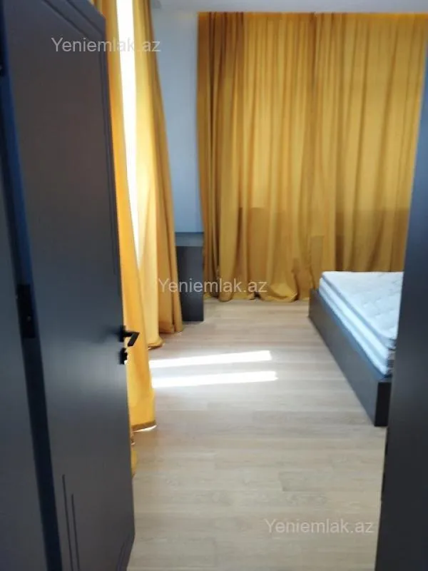 Satılır 4 otaqlı həyət evi 300 m²