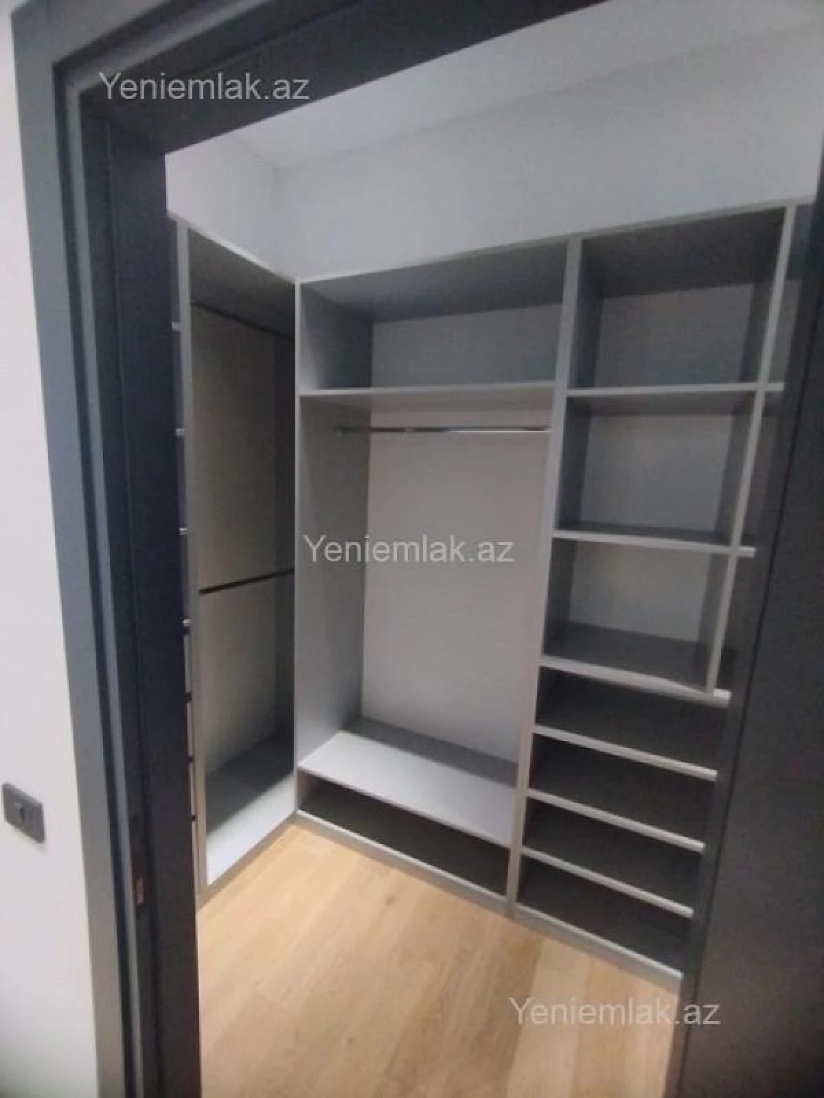 Satılır 4 otaqlı həyət evi 300 m²