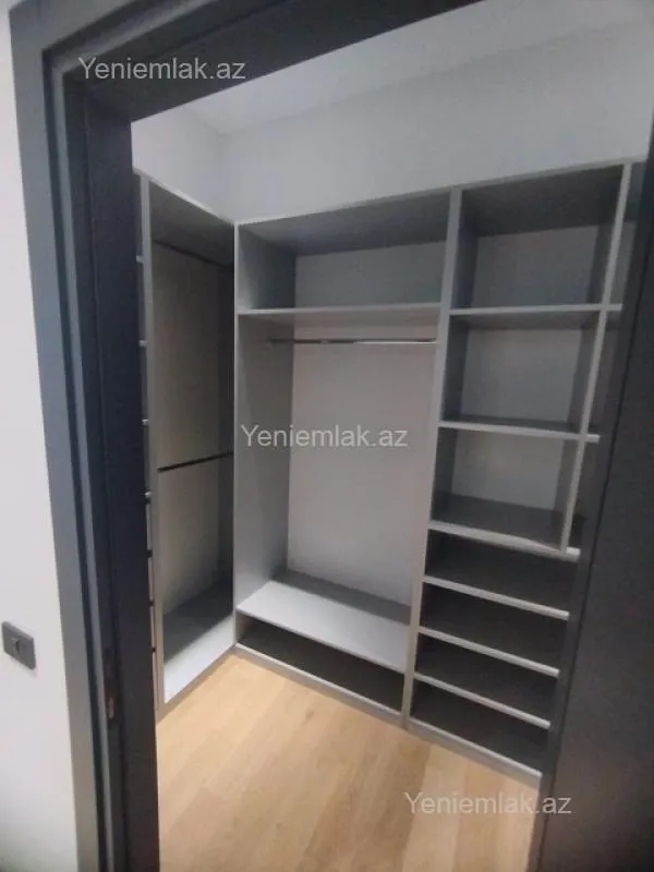 Satılır 4 otaqlı həyət evi 300 m²