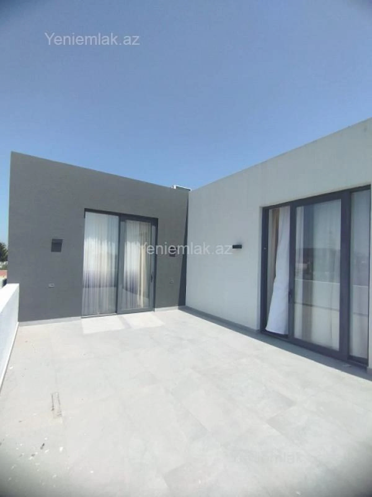 Satılır 4 otaqlı həyət evi 300 m²