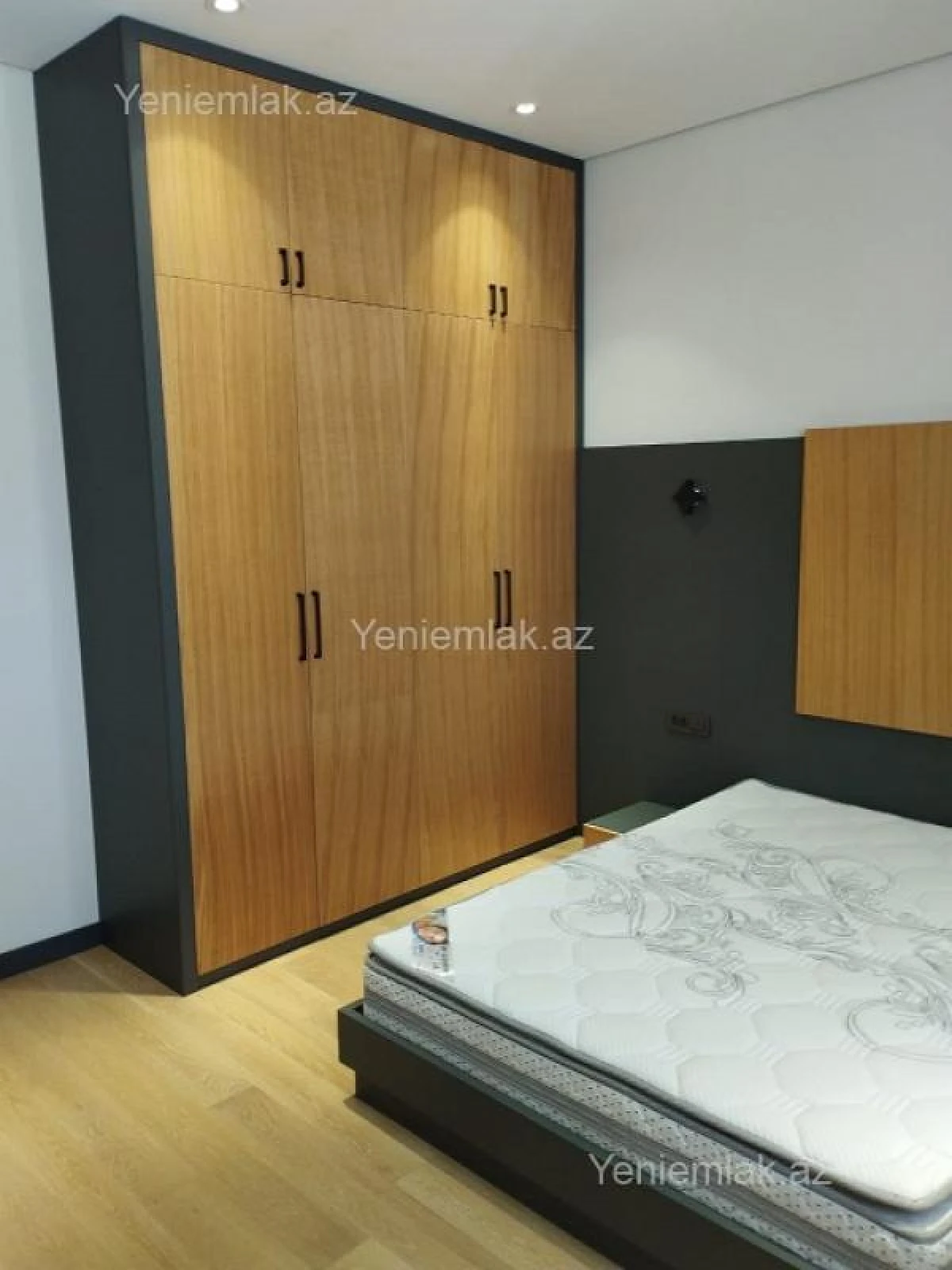 Satılır 4 otaqlı həyət evi 300 m²